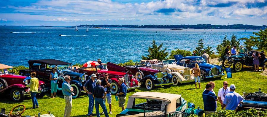 collector cars featured on the oceanfront lawns of the Misselwood Estate.