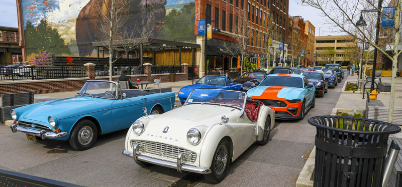 Here is the lineup of classic cars lining up for a tour across the great state of Indiana.