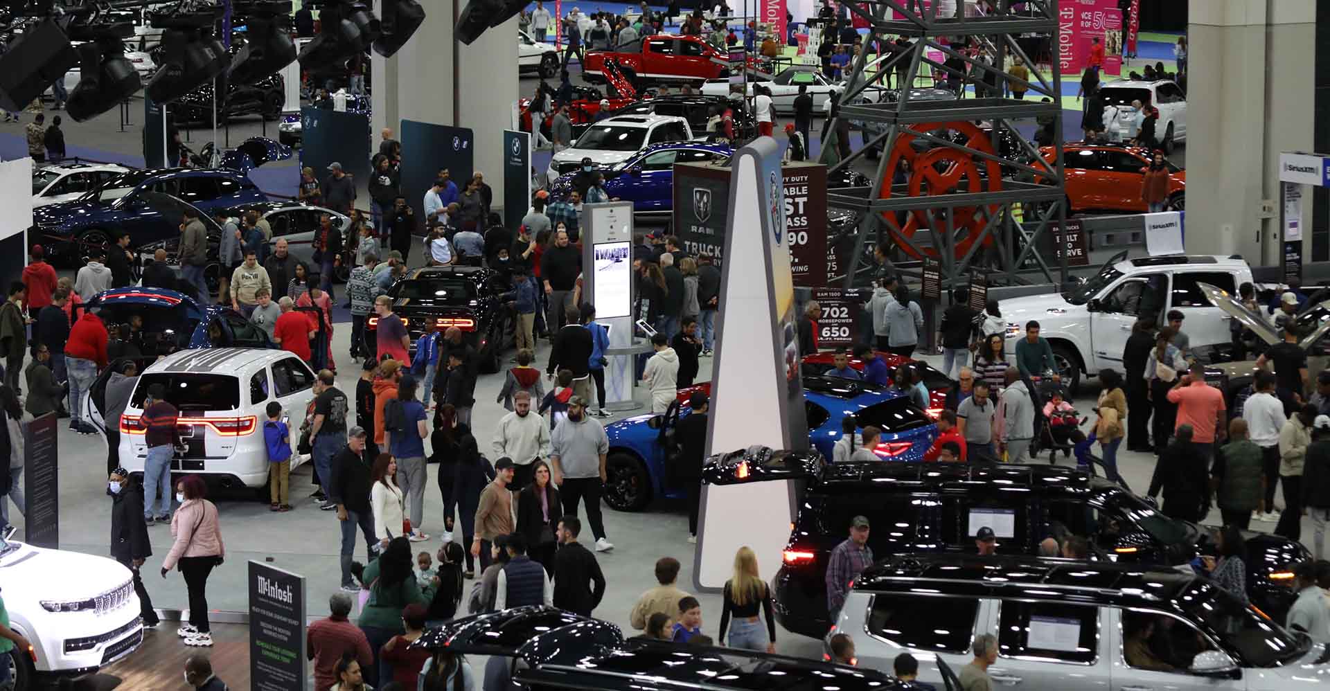 Detroit auto show overlooking crowds