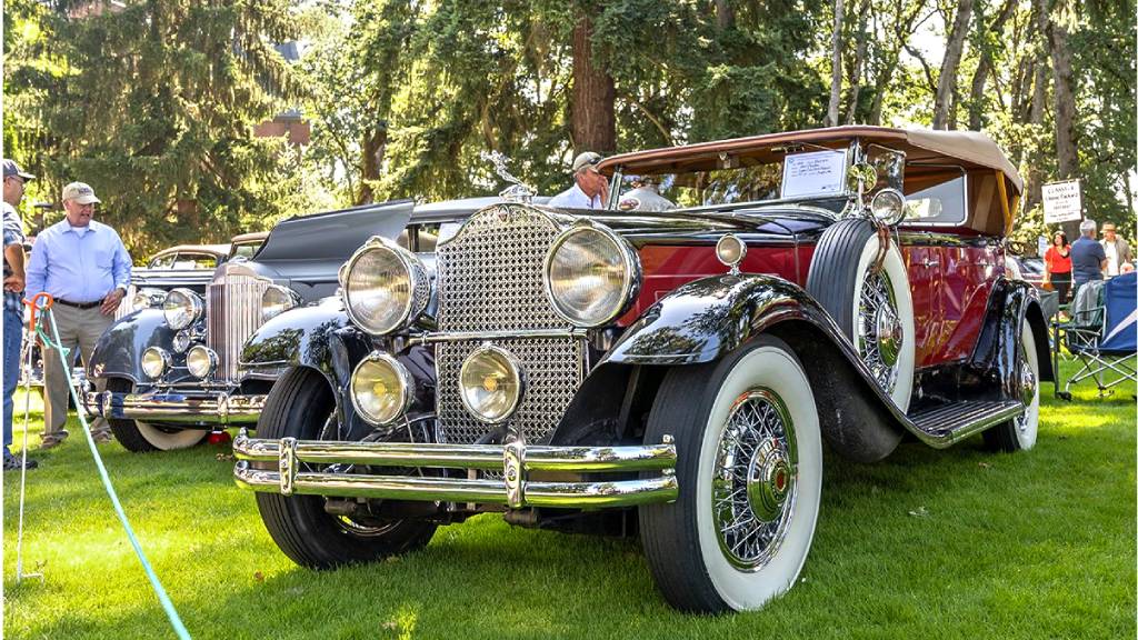 CarPics_Classic Car_Identification_App_w1024_01