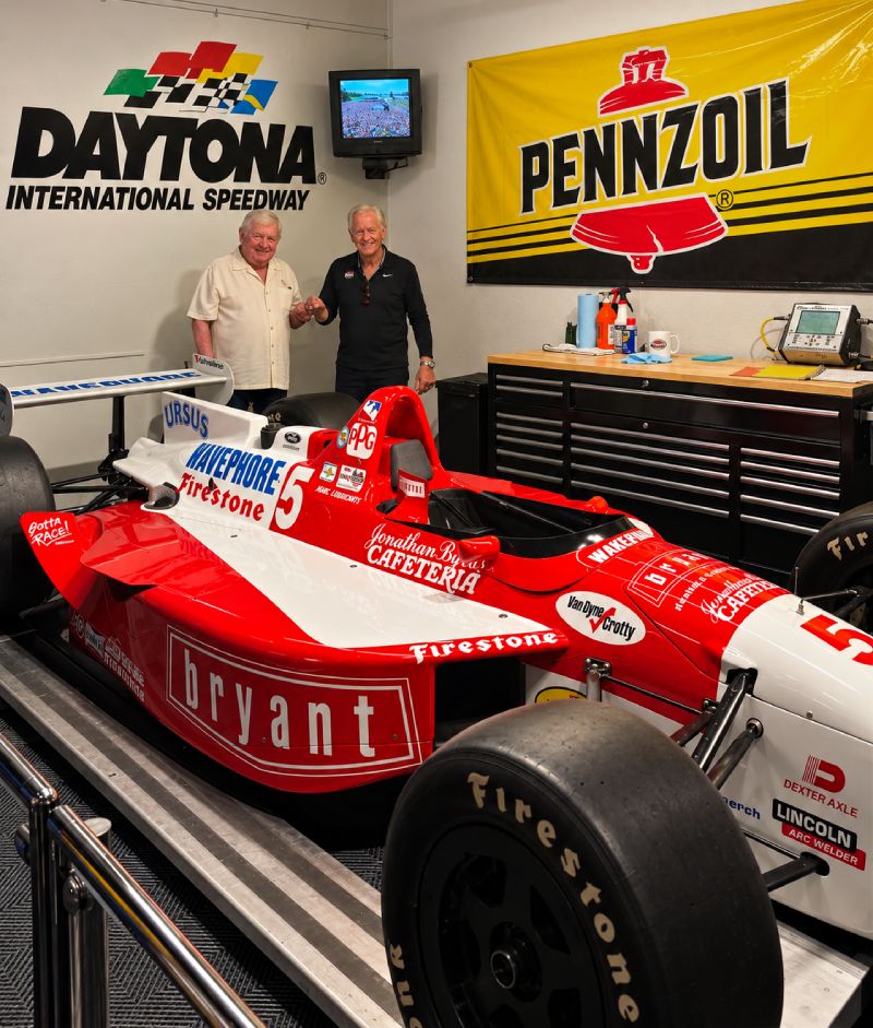 Fred Treadway and Arie Luyendyk with the 1996 Byrd-Treadway Racing No. 5 Indy car